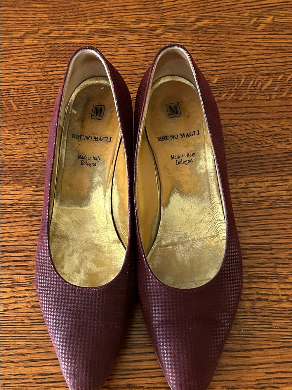 Vintage Bruno Magli Women's Herringbone  Pointed Toe Pumps